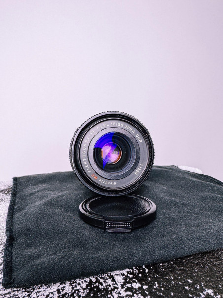 Wide-angle lens Carl Zeiss Jena Flektogon 35mm f/2.4