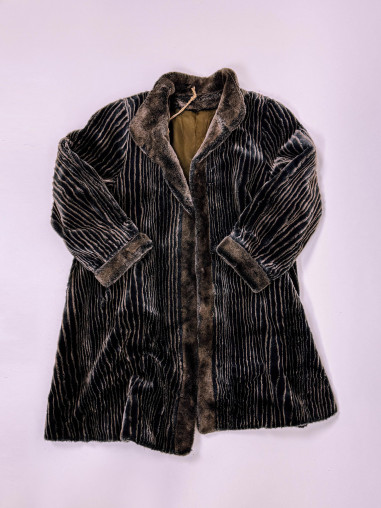 Vintage Faux Fur Coat – Striped Design, Polyacryl, Size M/L