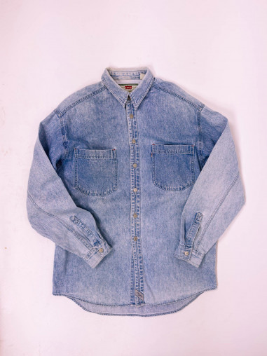 Levi’s Vintage Denim Shirt M – Classic Timeless Style